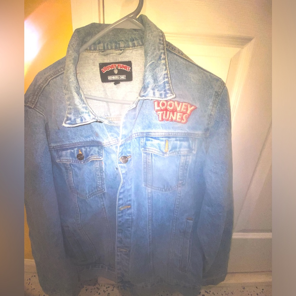 Vintage 1975 denim Looney Tunes jacket